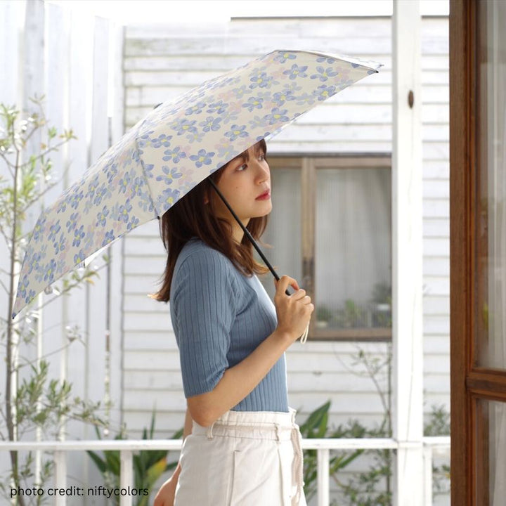 Lightweight Mini Umbrella with Zipper Case (149g ,50cm) – Flowers in Water Colours