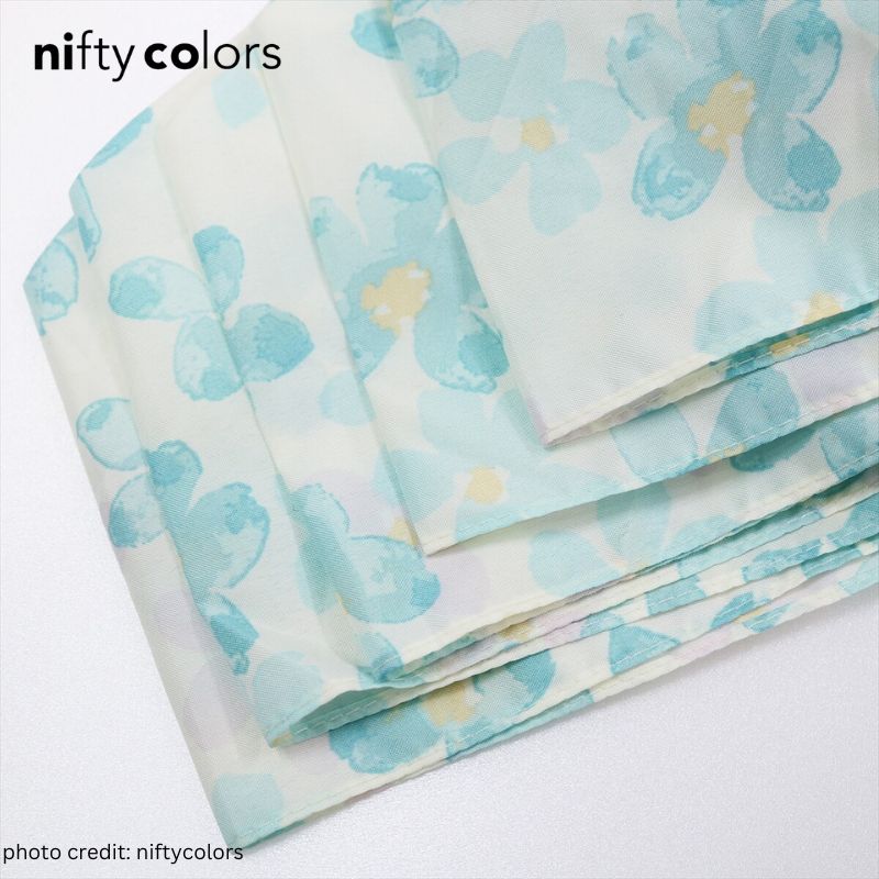 Lightweight Mini Umbrella with Zipper Case (149g ,50cm) – Flowers in Water Colours